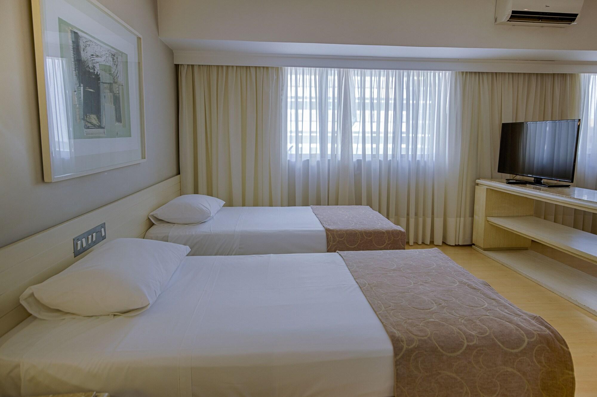 Hotel Victoria Villa Curitiba By Nacional Inn Екстер'єр фото