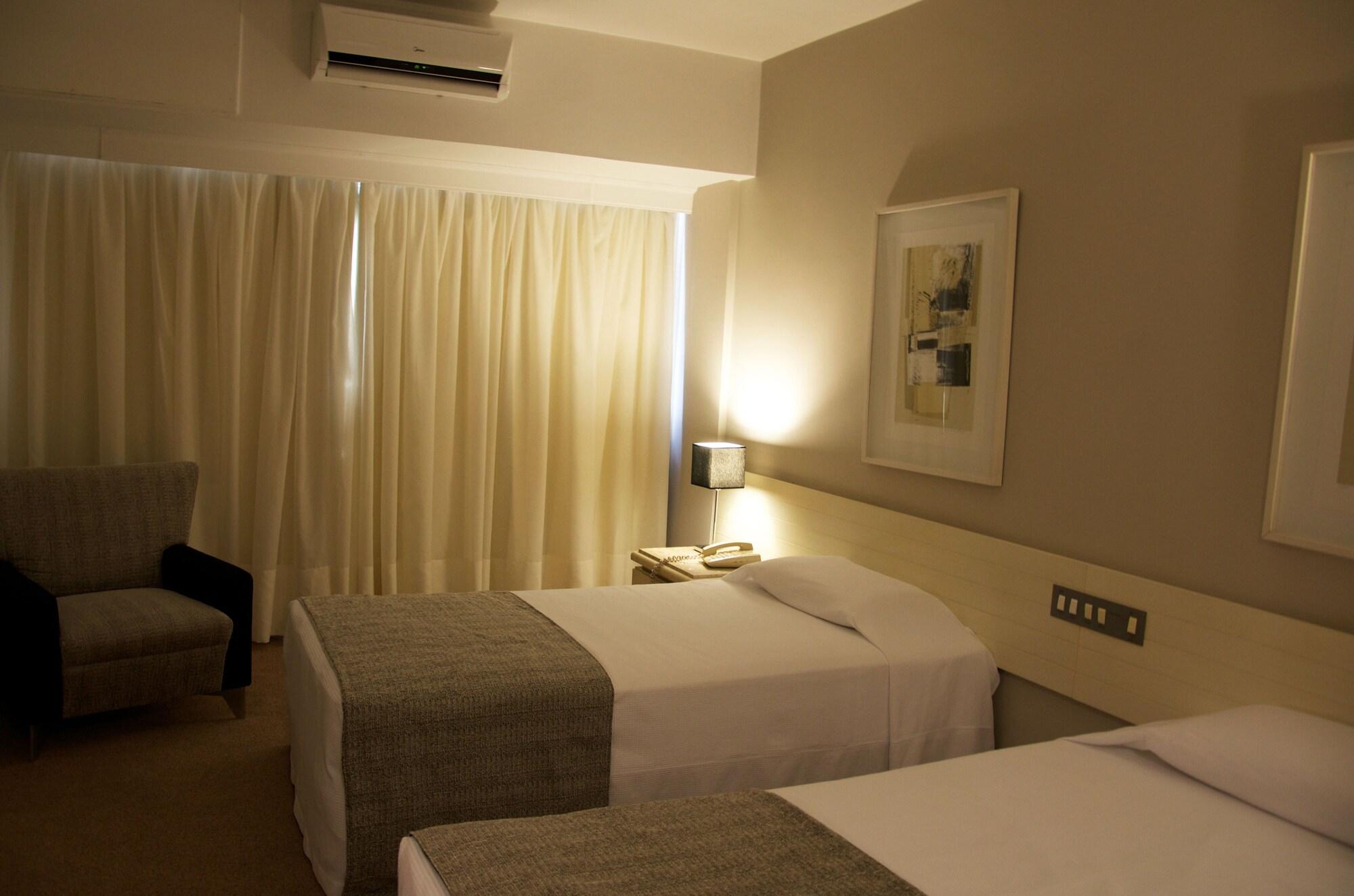 Hotel Victoria Villa Curitiba By Nacional Inn Екстер'єр фото