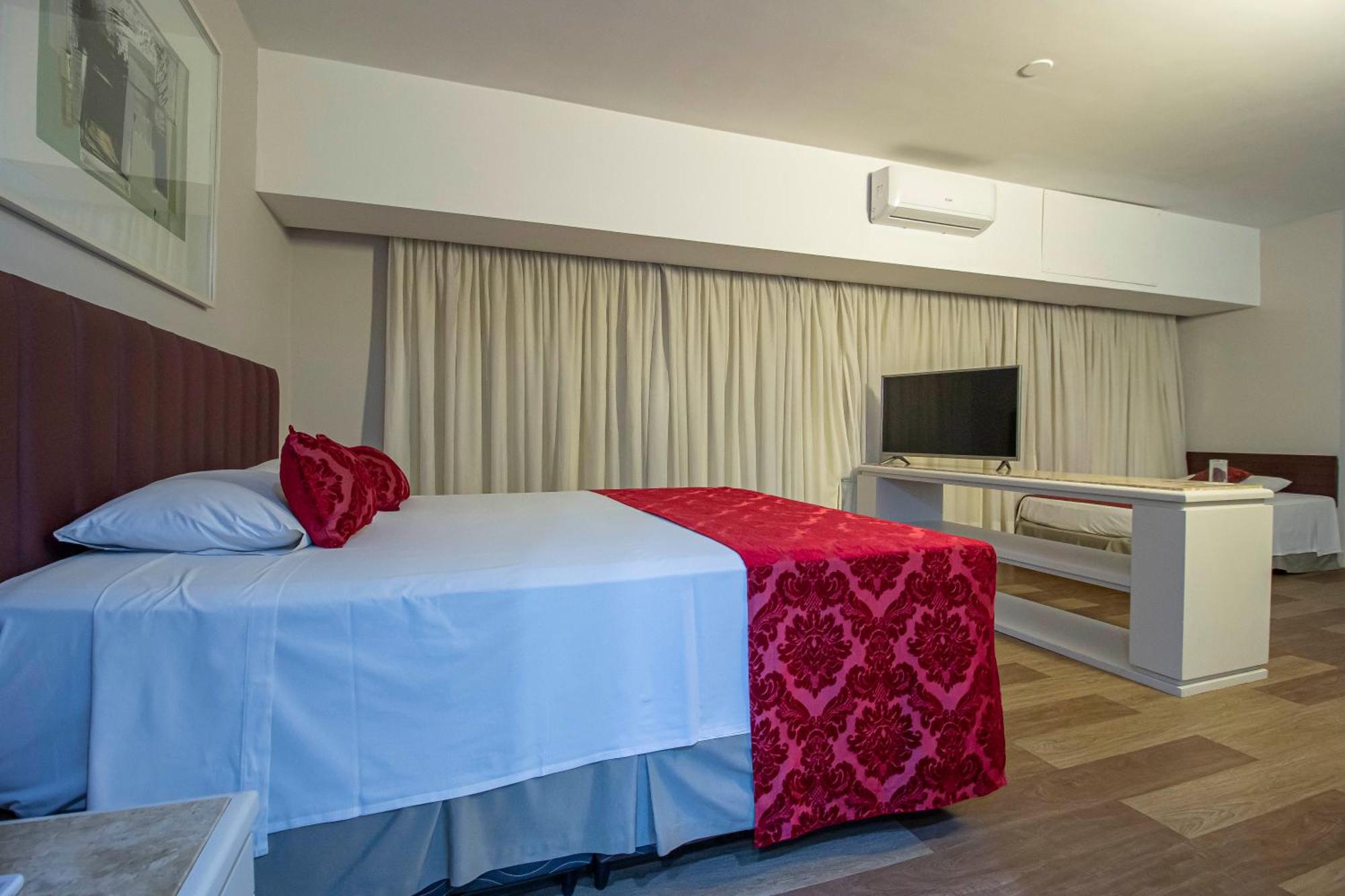 Hotel Victoria Villa Curitiba By Nacional Inn Екстер'єр фото